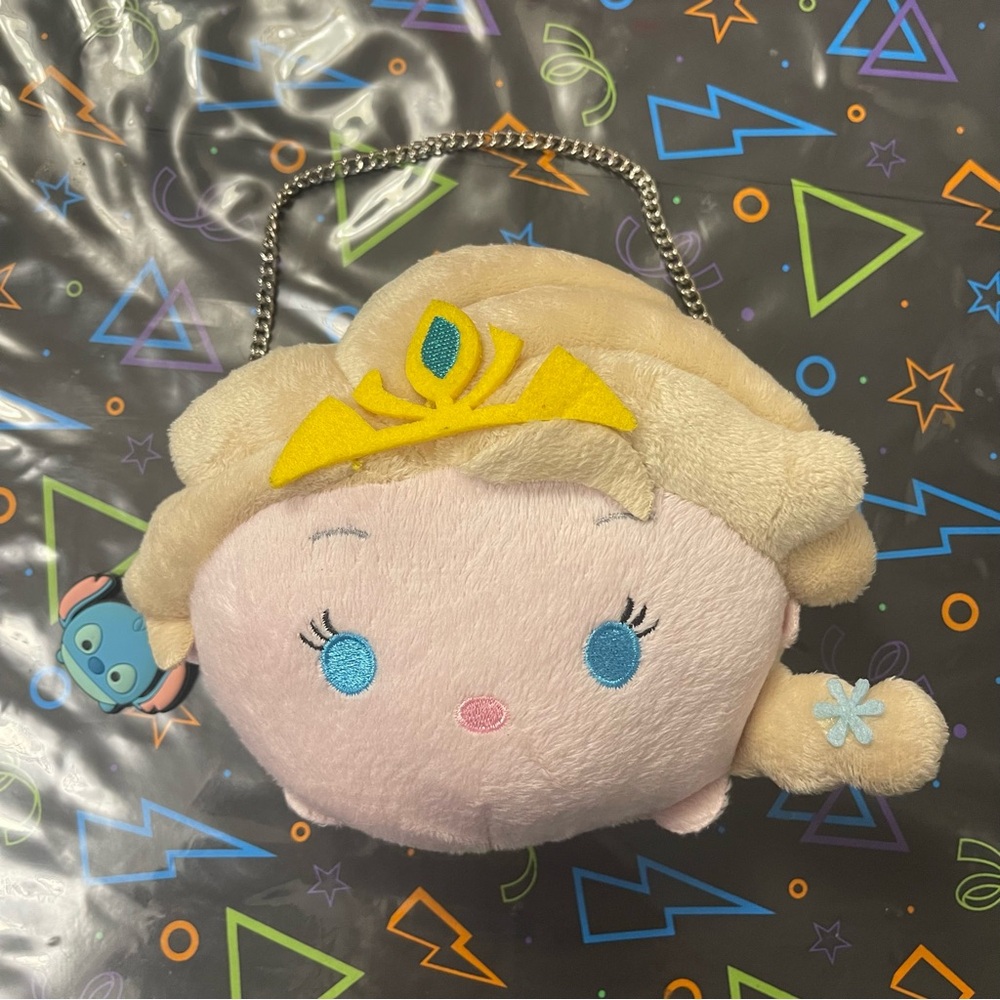 Small DISNEY Tsum Tsum Elsa Frozen Purse w/ Stitch Pull EUC